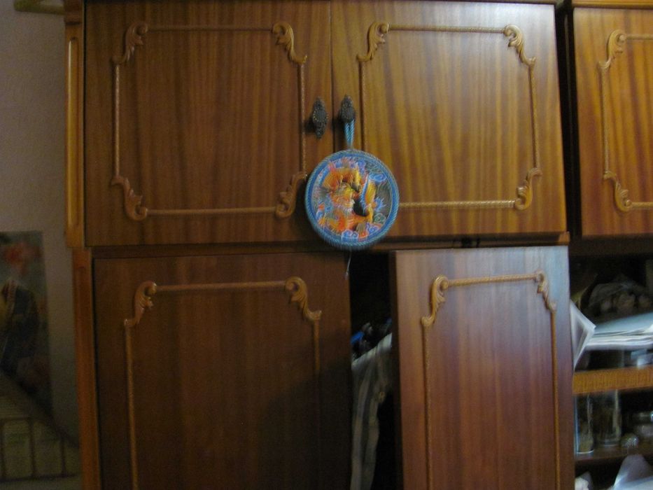 продам румунську  меблеву стінку б\в в гарному стані