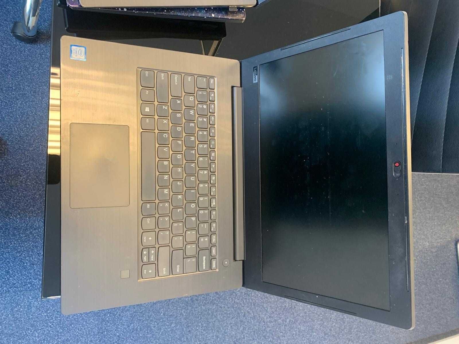 Syndyk sprzeda komputery stacjonarne oraz laptopy