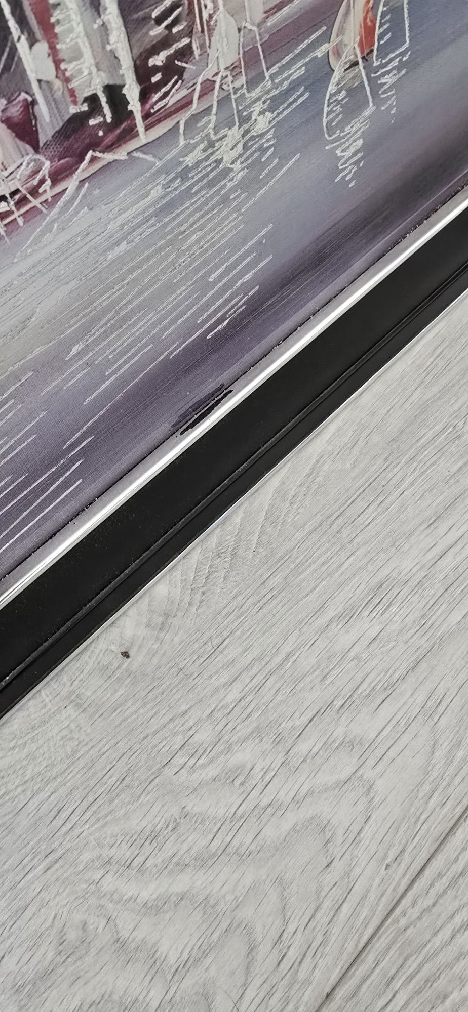 Quadro com motivos prateados