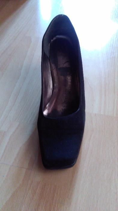 buty czarne rozm. 40 dł. wkł. 25,5 cm