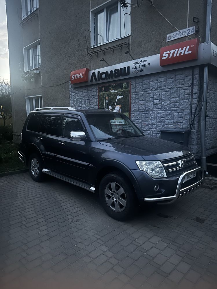 Mitsubishi Pajero 4
