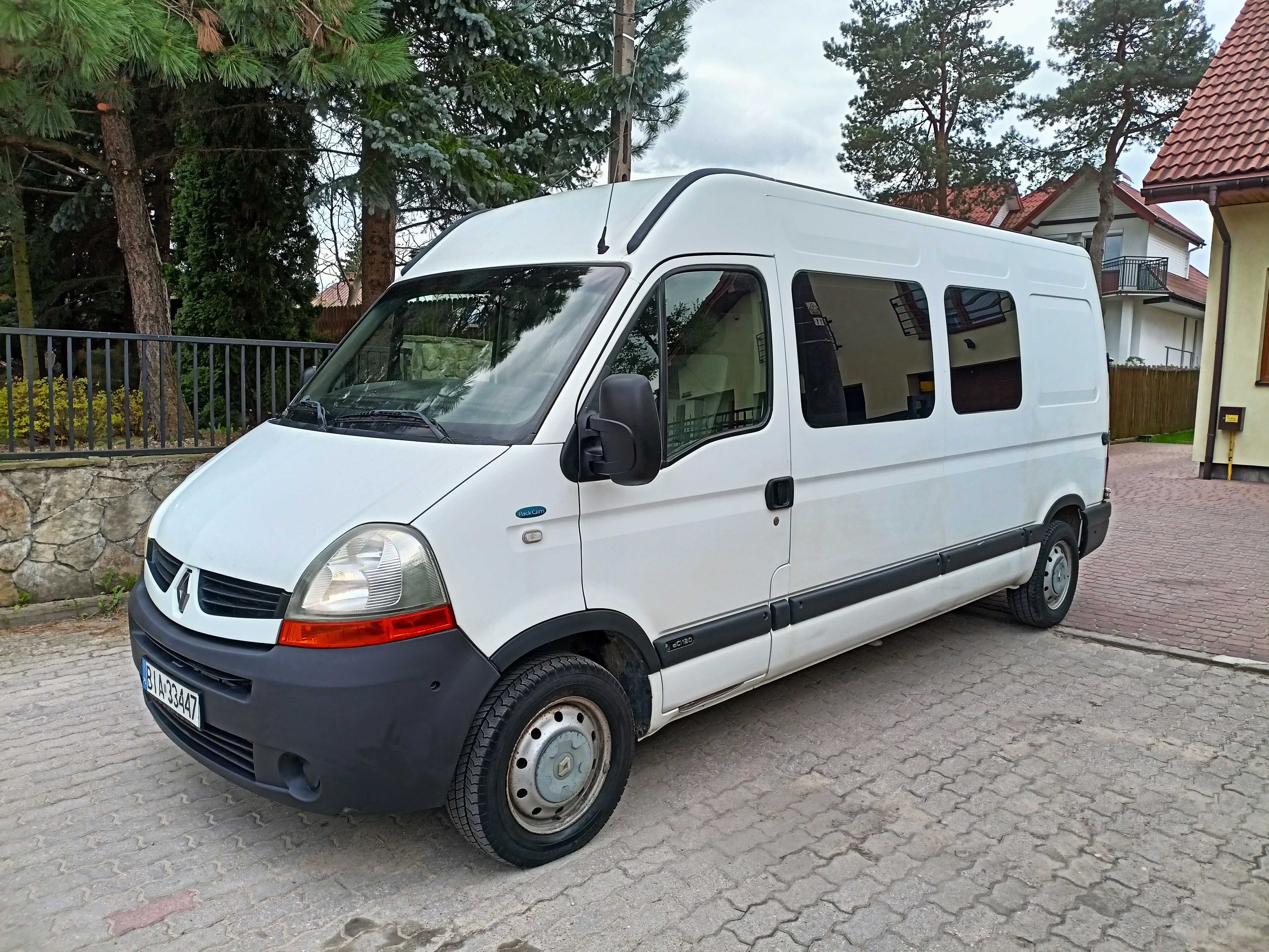 Renault Master 9 osób