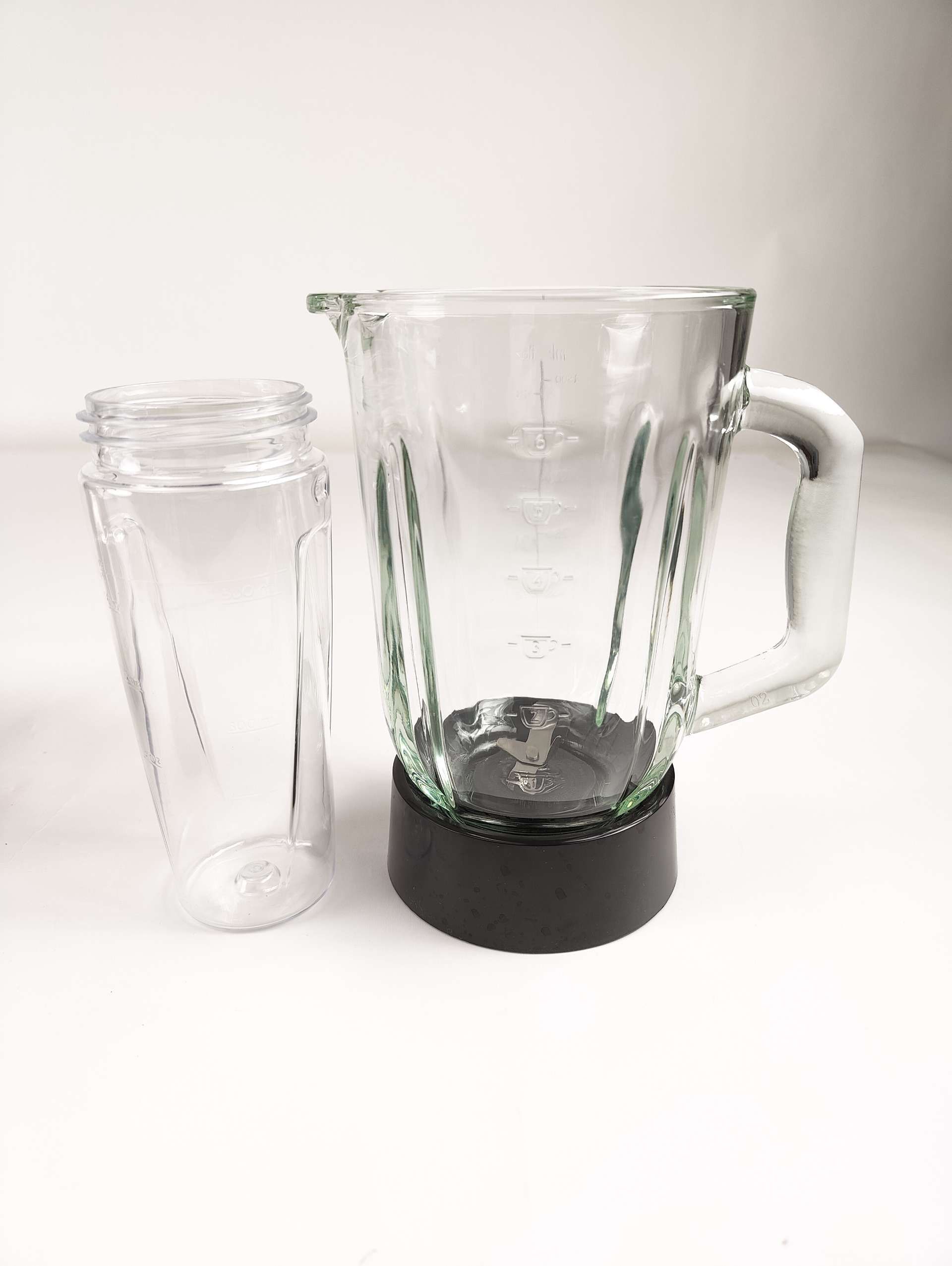 RUSSELL HOBBS Blender kielichowy + bidon 2 w 1 600W
