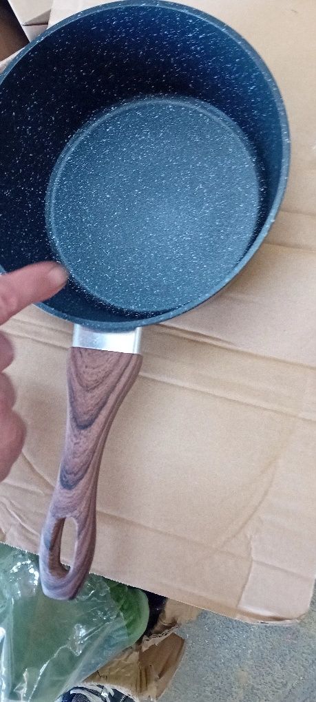 Zestaw garnków i patelni indukcyjnych