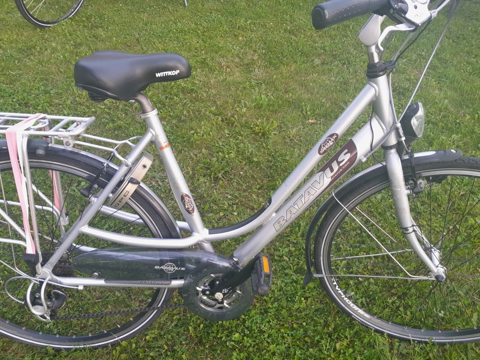 Aluminiowy Rower trekingowy 28cali niska rama Shimano Deore