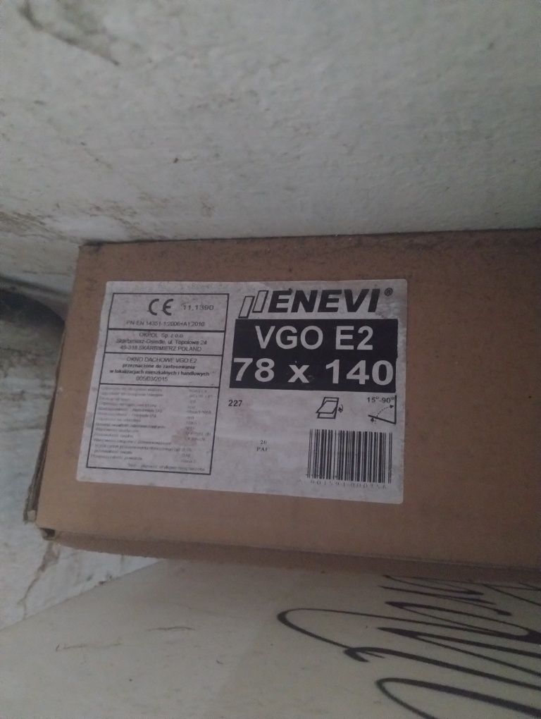 Okno dachowe nowe plus kołnierz 78x140