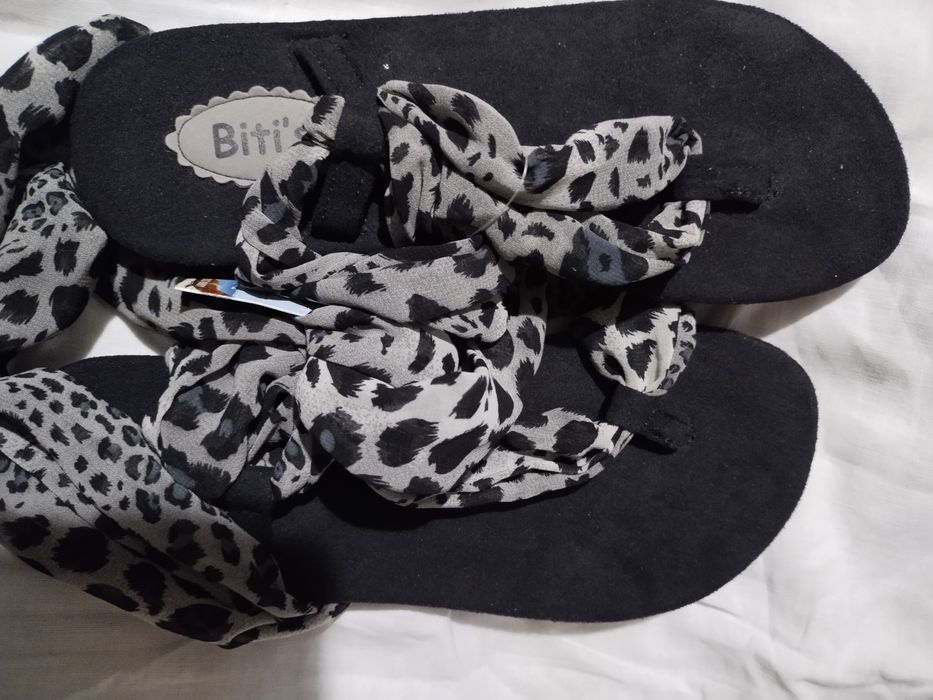 Шлёпки,вьетнамки-босоножки