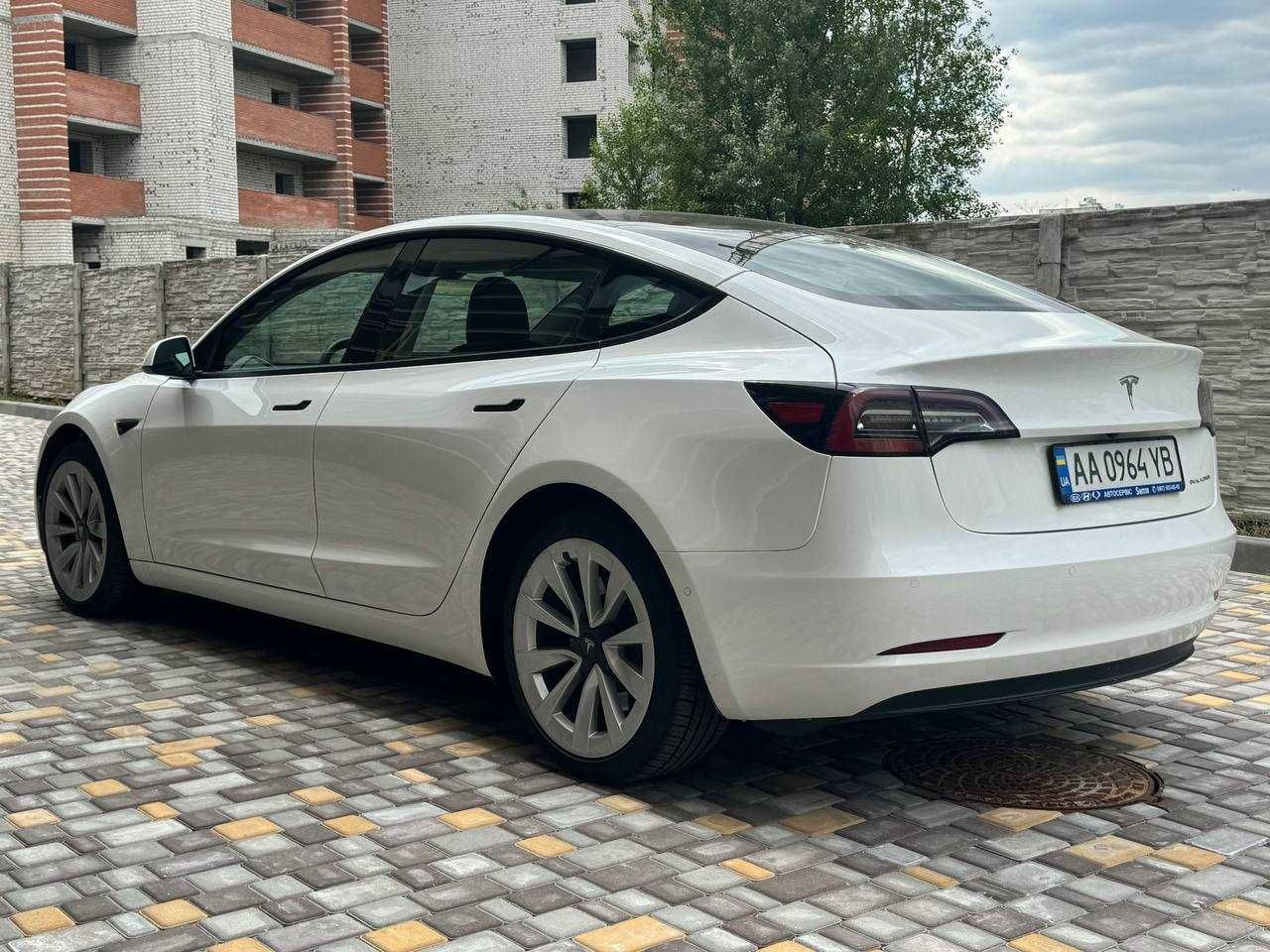 Tesla Model 3 2021