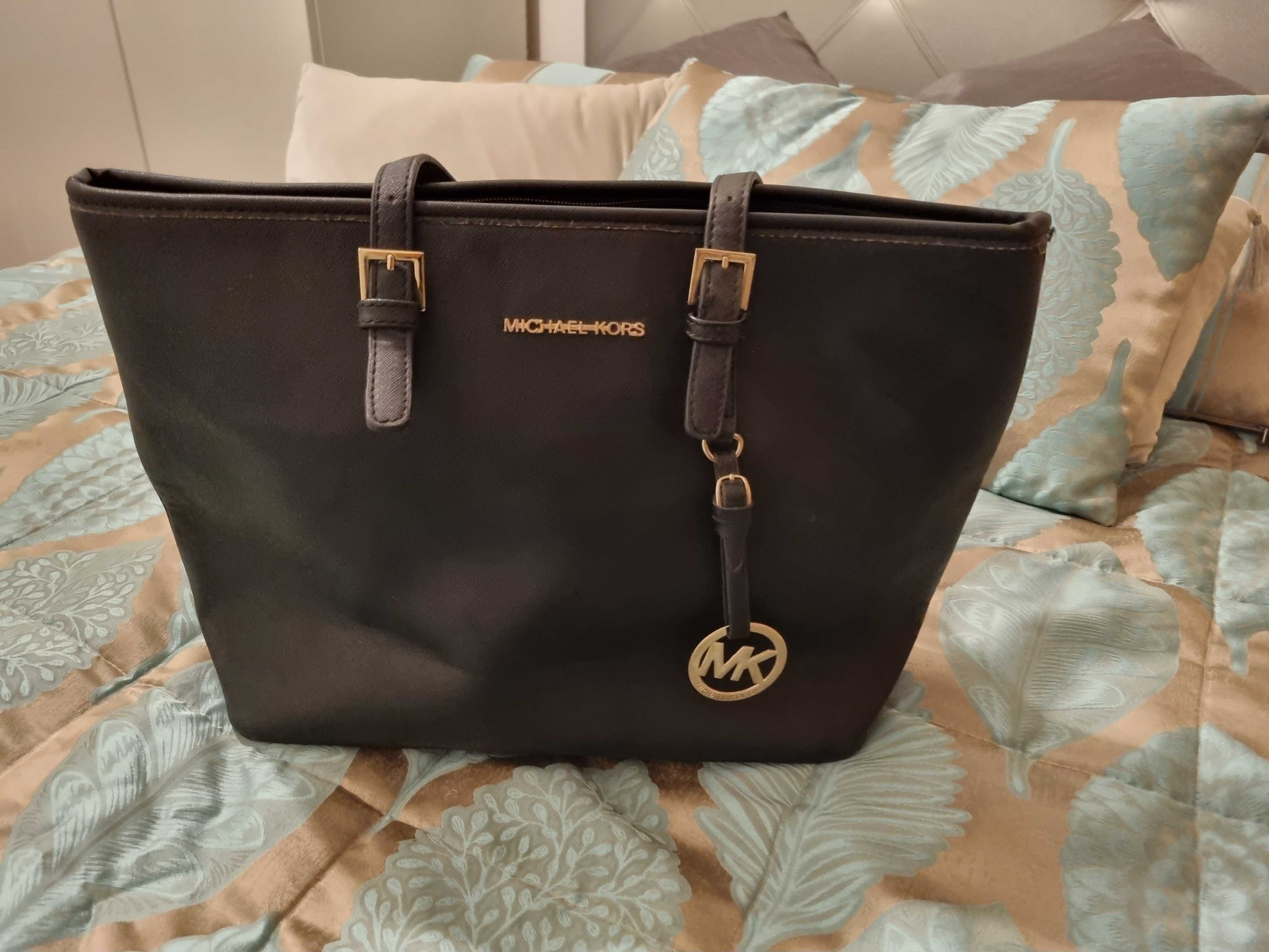 Mala Michael Kors preta