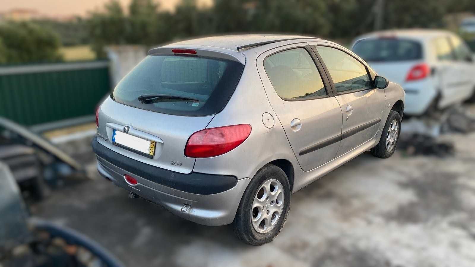 Peugeot 206 1.9 D de 1999 Para Peças REF Motor - WJY; WJZ
