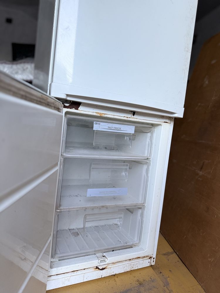 Холодильник ZANUSSI