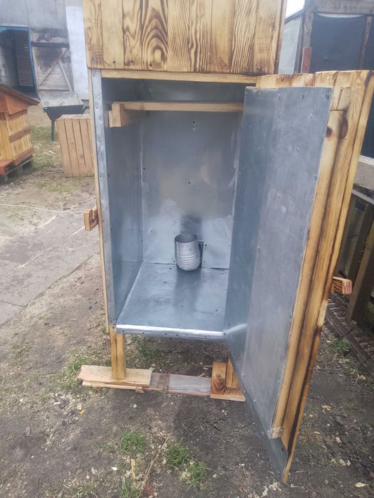 Wędzarnia ogrodowa drewniana