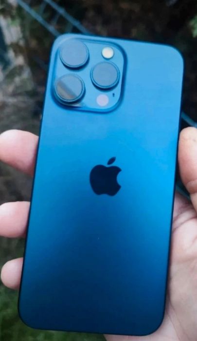 iPhone 15 pro max 256  blue