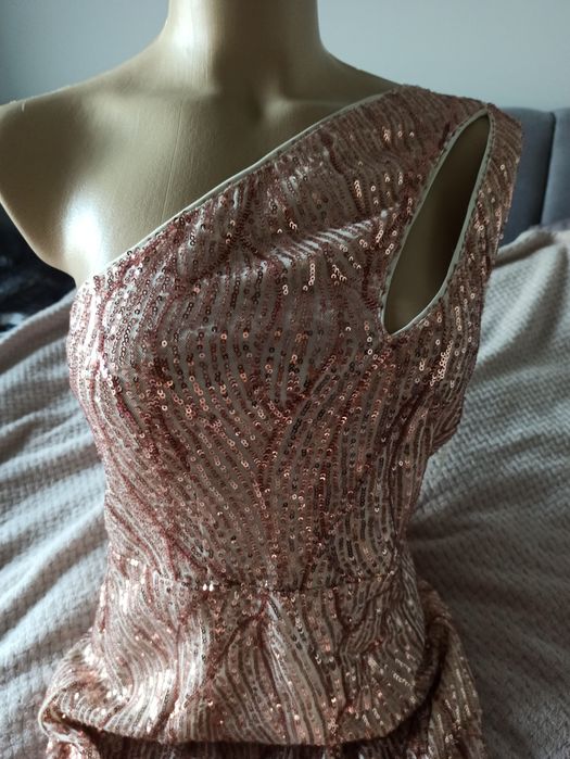 Sukienka nowa bez metki w cekiny