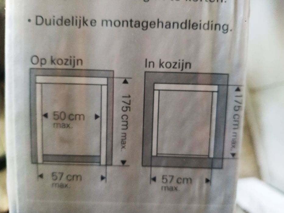 Moskitiera w kasecie pionowa