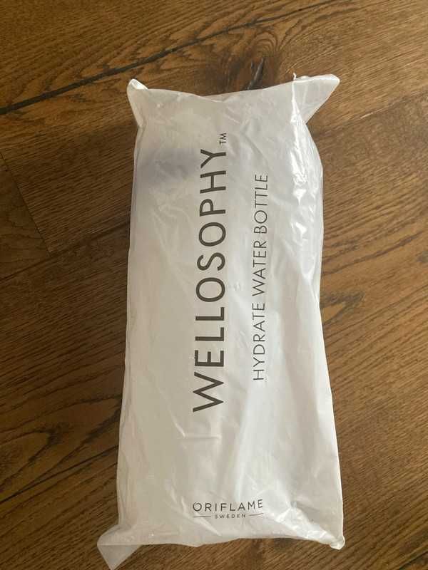 Butelka na wodę Wellosophy Oriflame