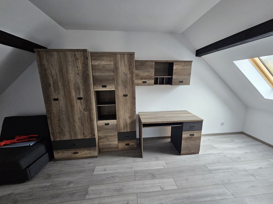 Sprzedam zestaw mebli