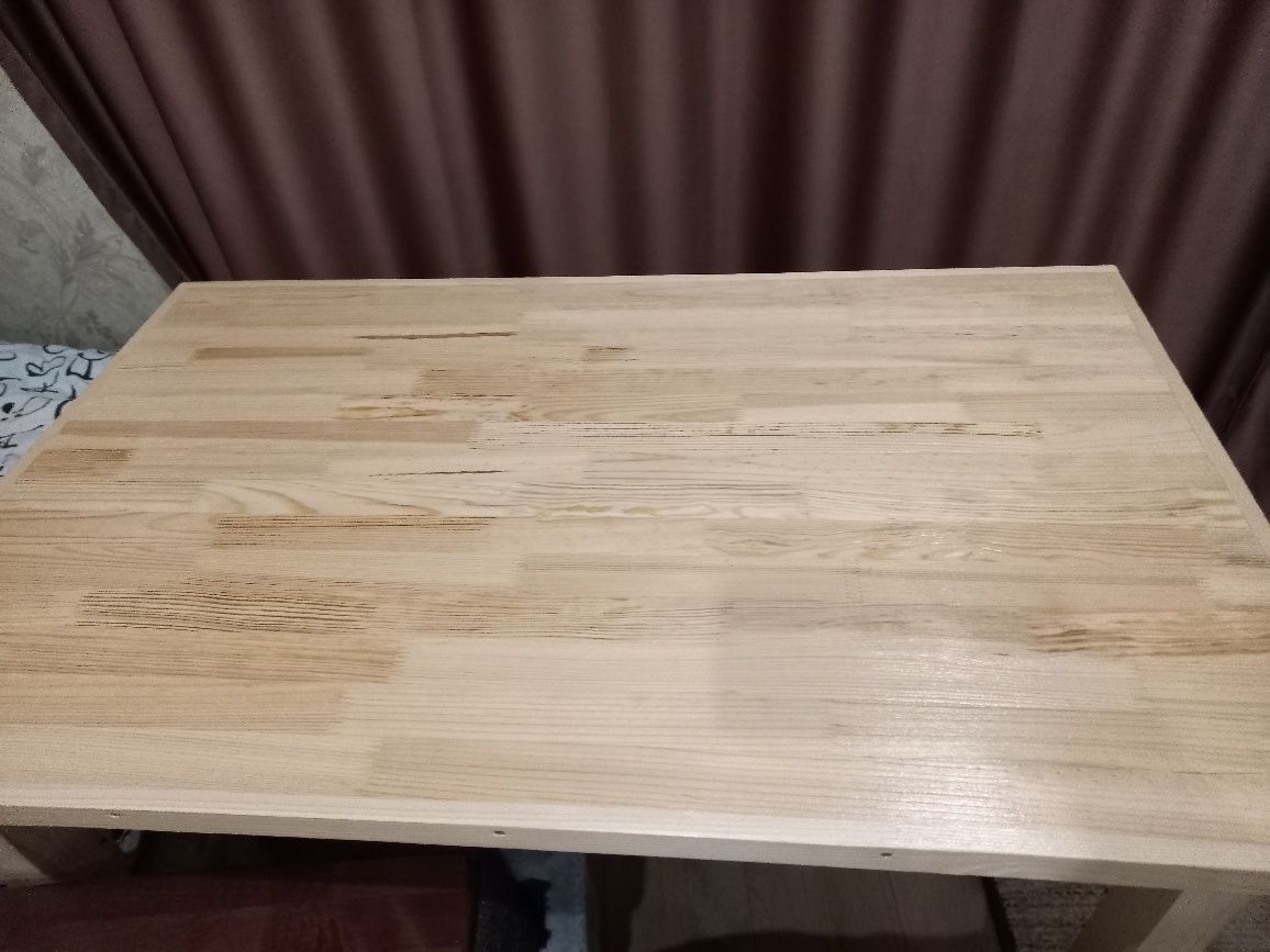 Деревянный стол ручной работы