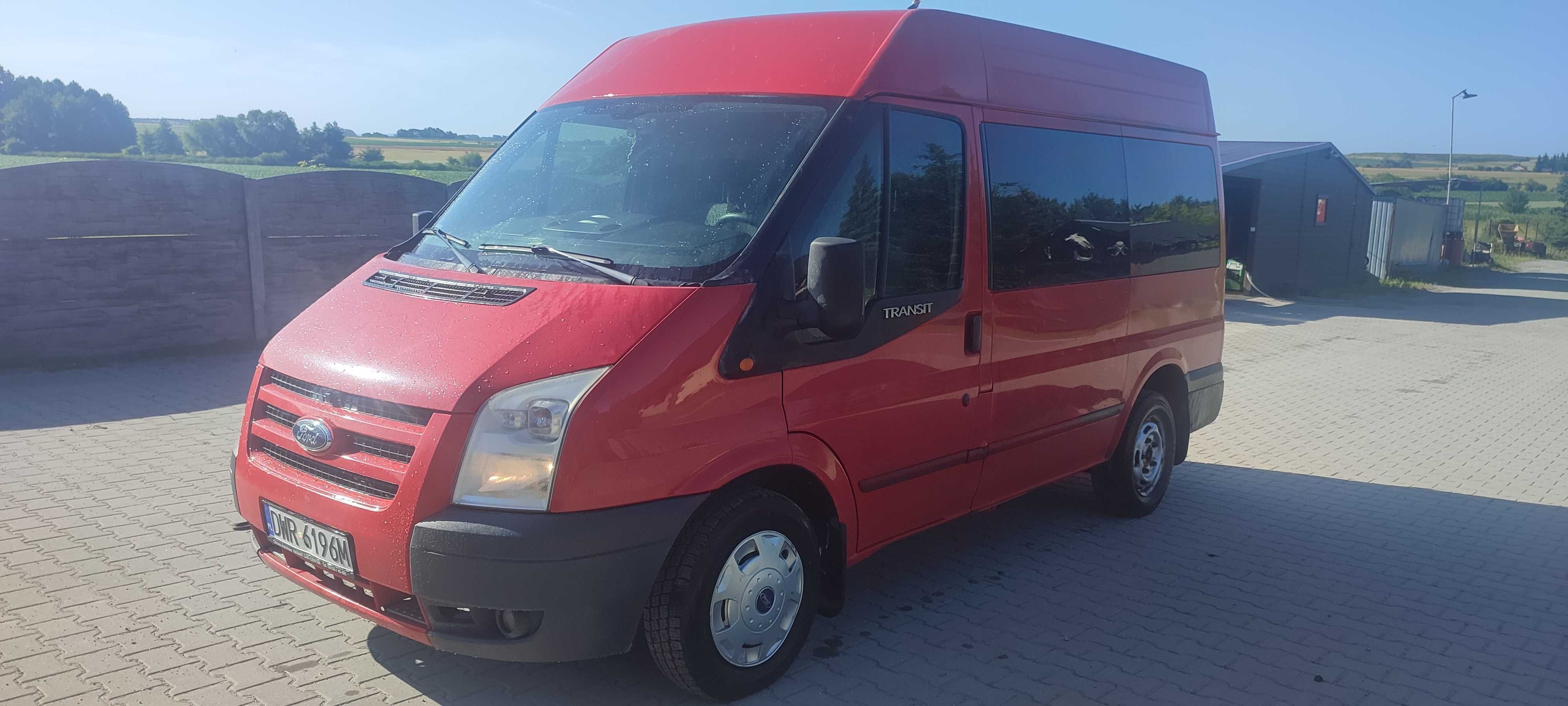 Ford Transit 2,2 9-osobowy polski salon