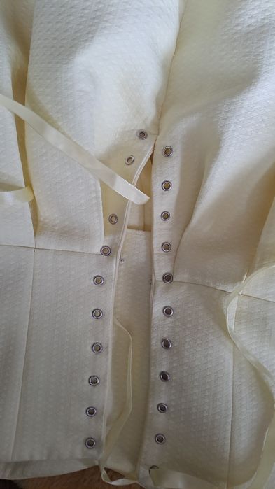 Sukienka kiecka beza 36 żółta sznurowana wesele