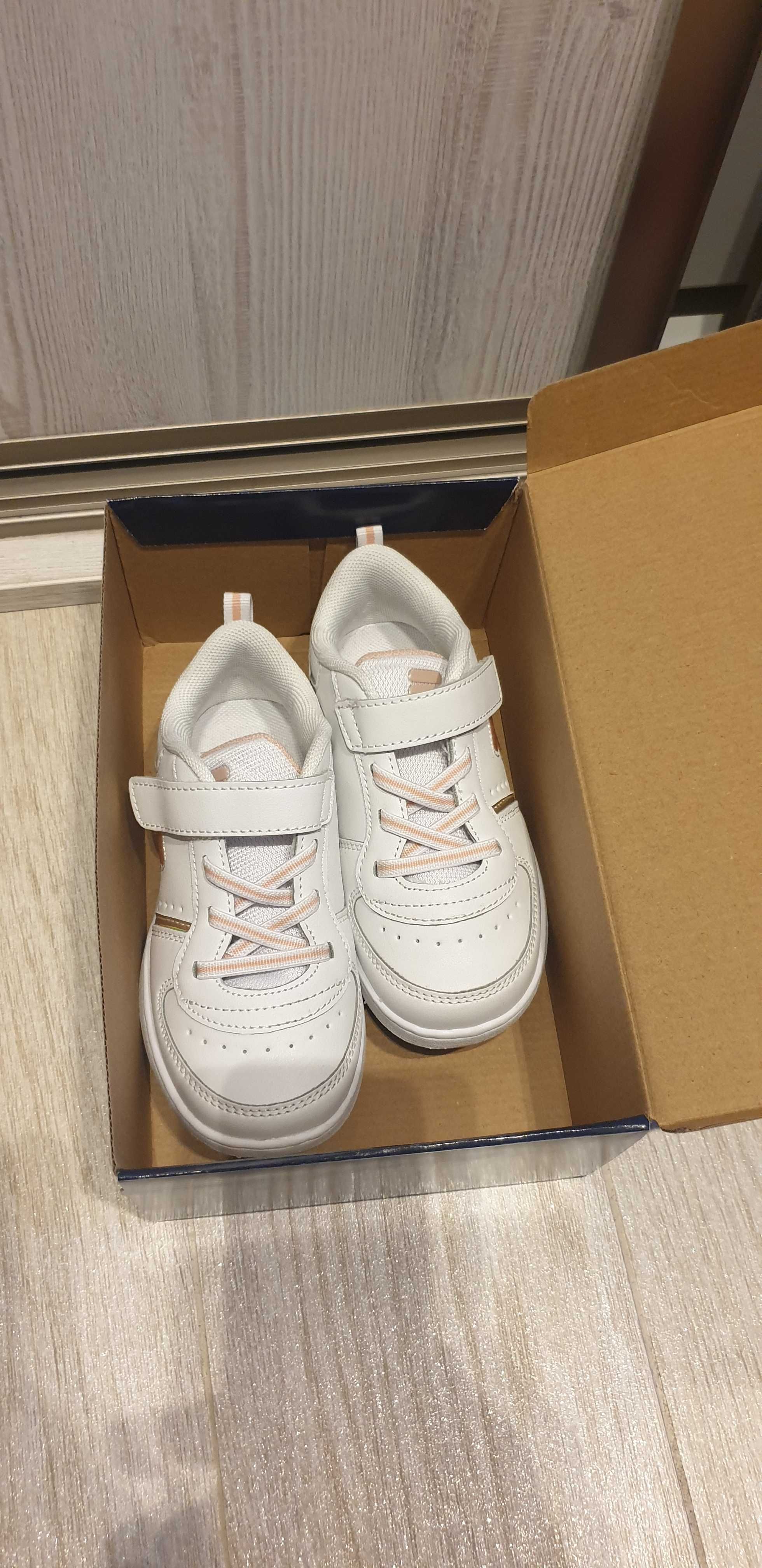 Sportowe buty FILA dla dziewczynki, r. 27 – świetny stan!