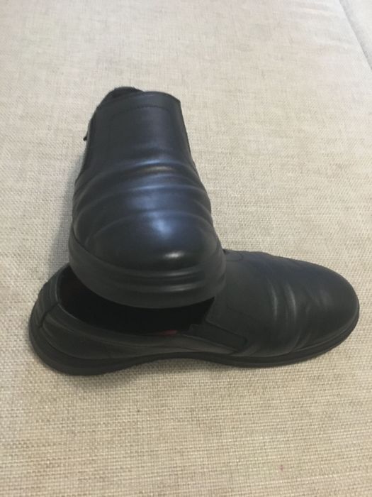 Обувь мужской спортивный.