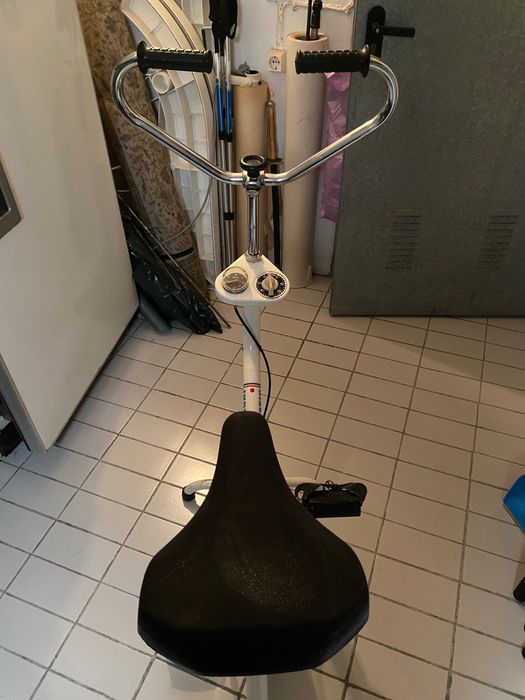 Bicicleta estática-suor garantido