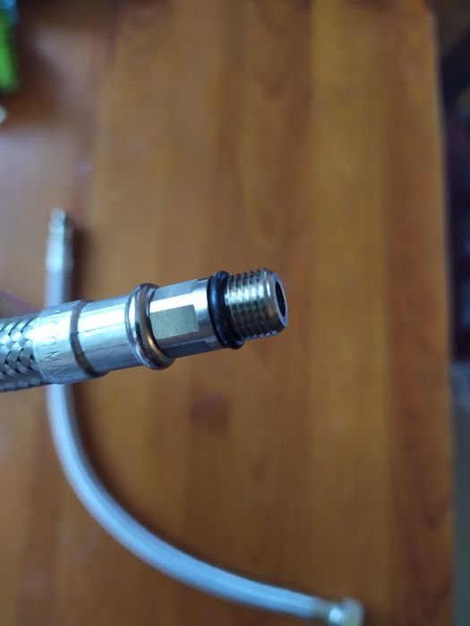 Wąż do baterii kuchennych