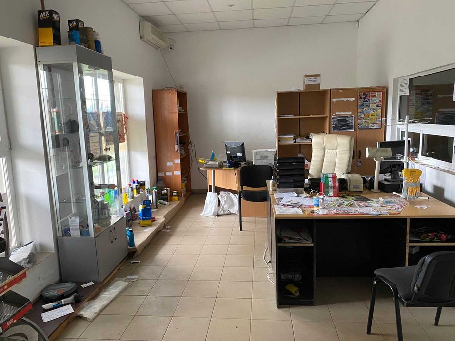 Продам складські та офісне приміщення м.Бердичів