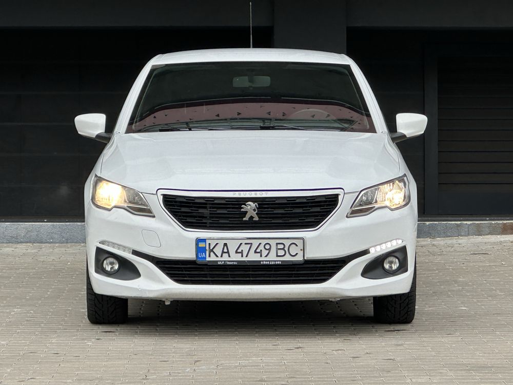 Peugeot 301 2021 год 1.6 газ бенз