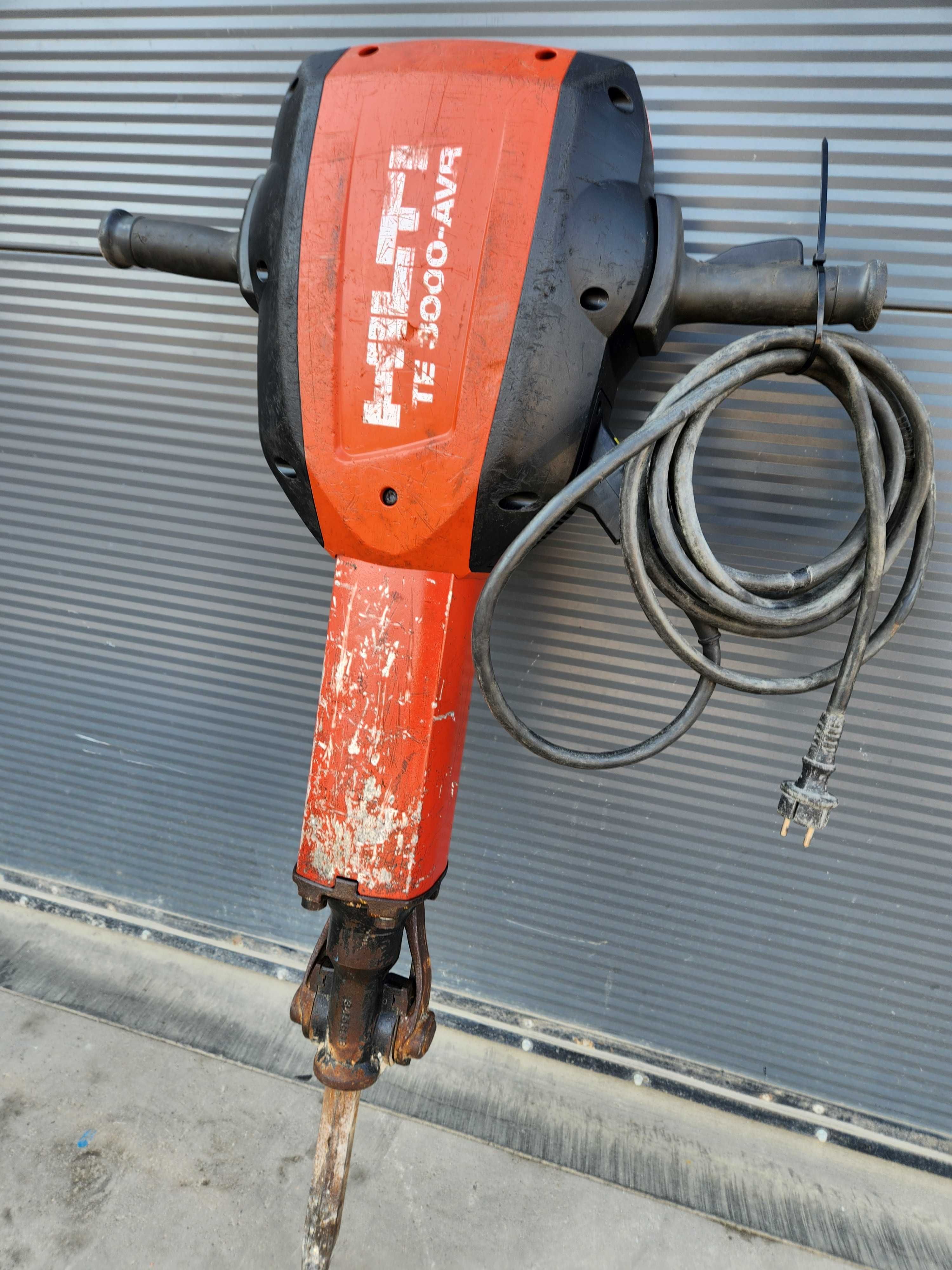 Młot wyburzeniowy HILTI TE 3000 -AVR