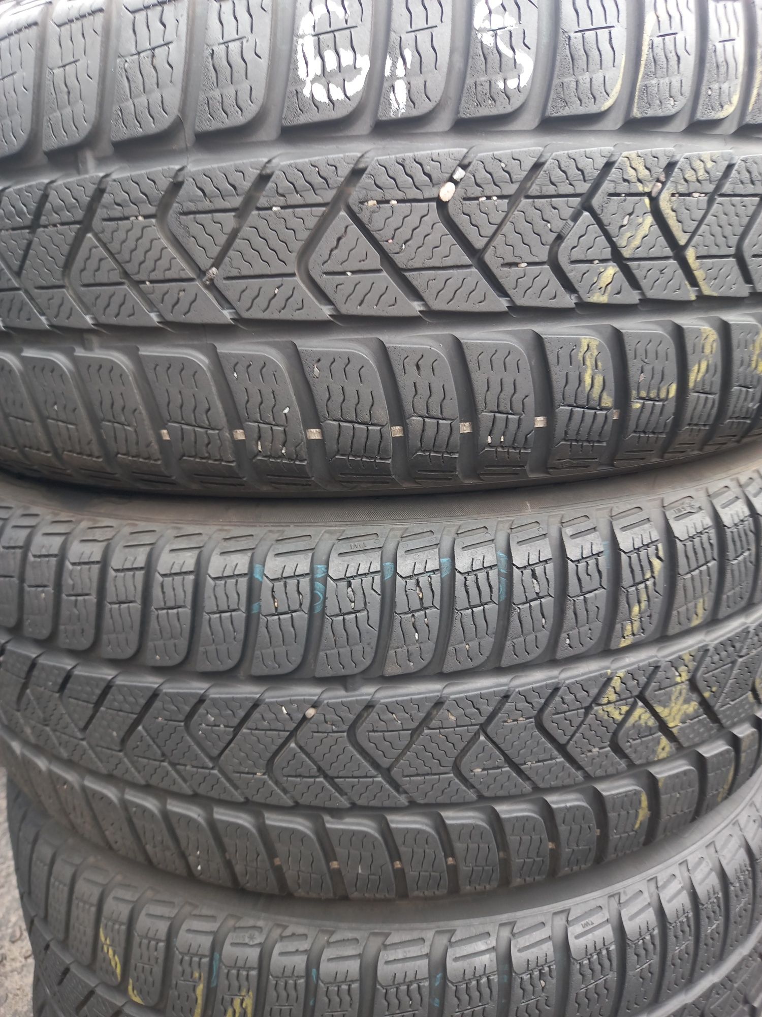 Opony używane 215/55/17 pirelli 4x6.5 mm