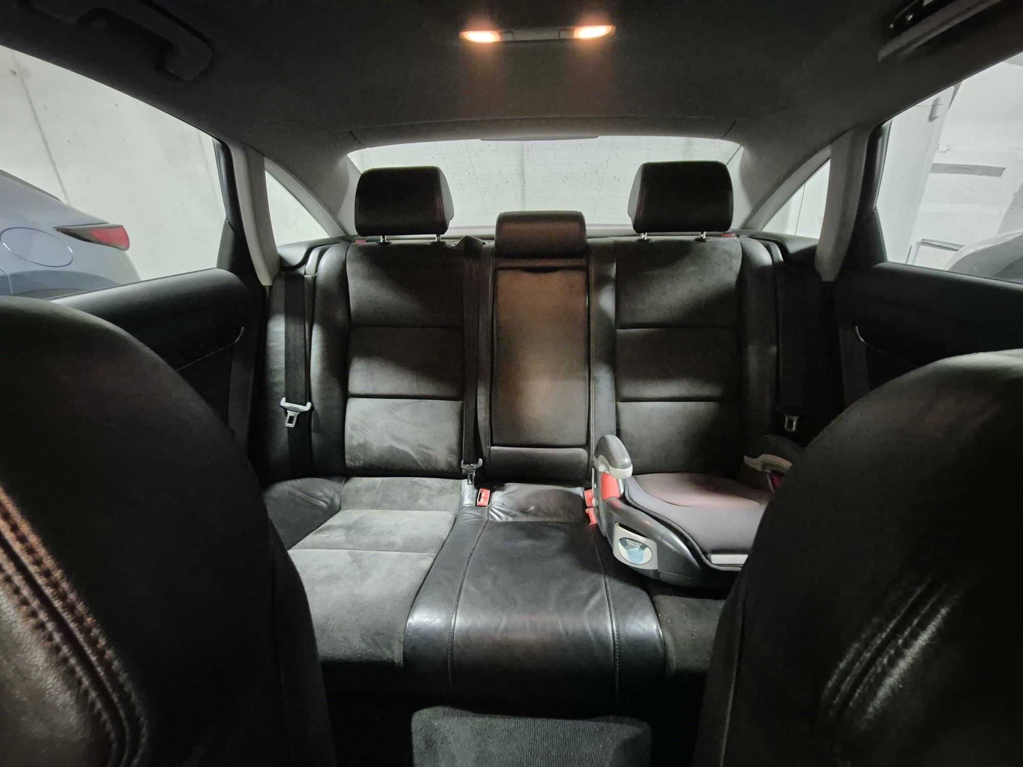 Audi a6 c6 limousine 2.0 tdi 2004r 335tys