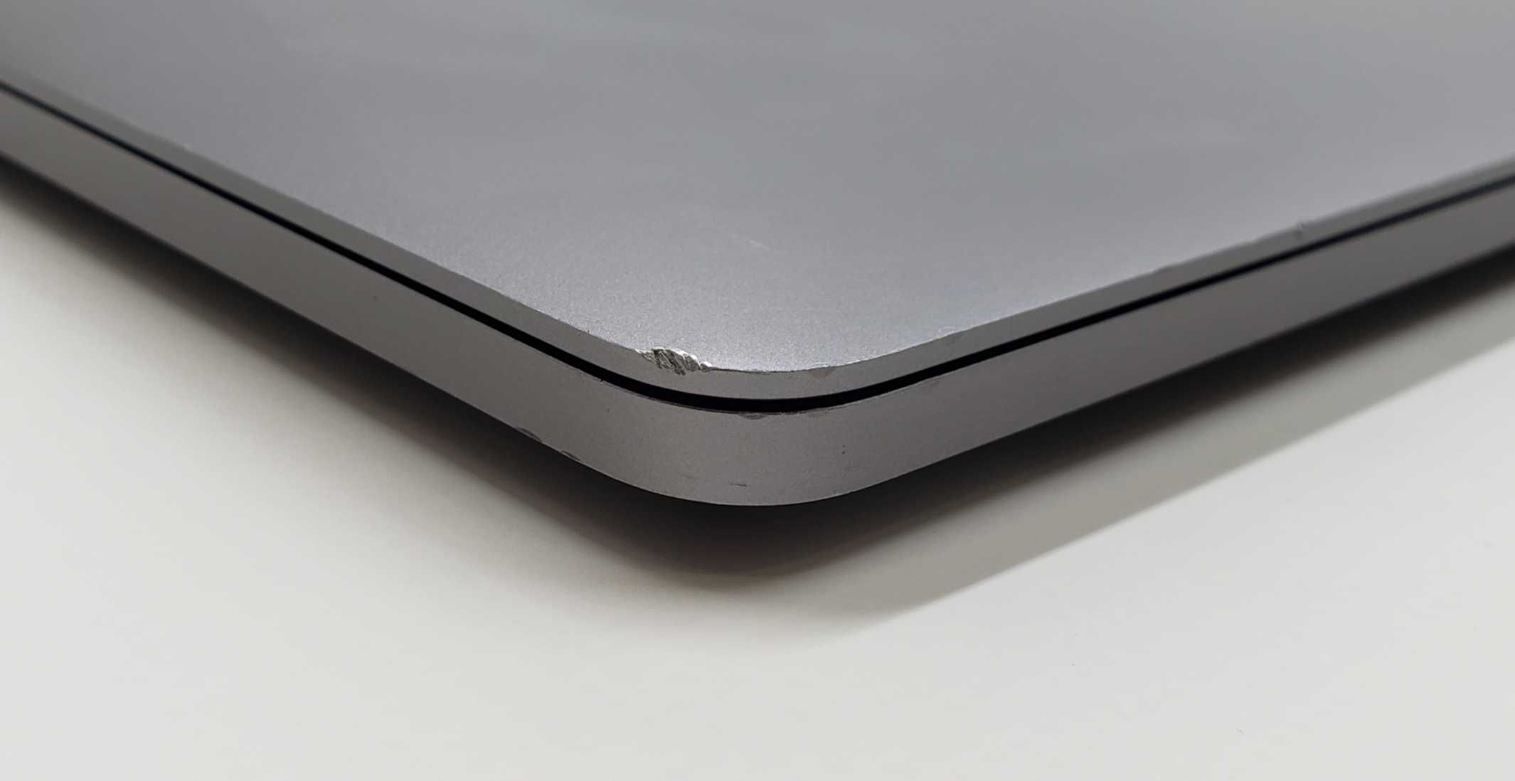 УЦІНКА! Ноутбук + Кейс у подарунок! MacBook Pro 15'' 2018 i9/32/1TB