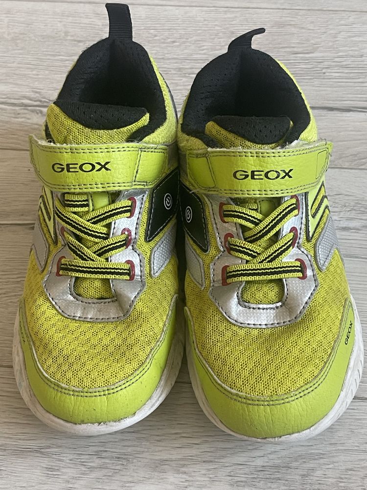 Кроссовки Geox