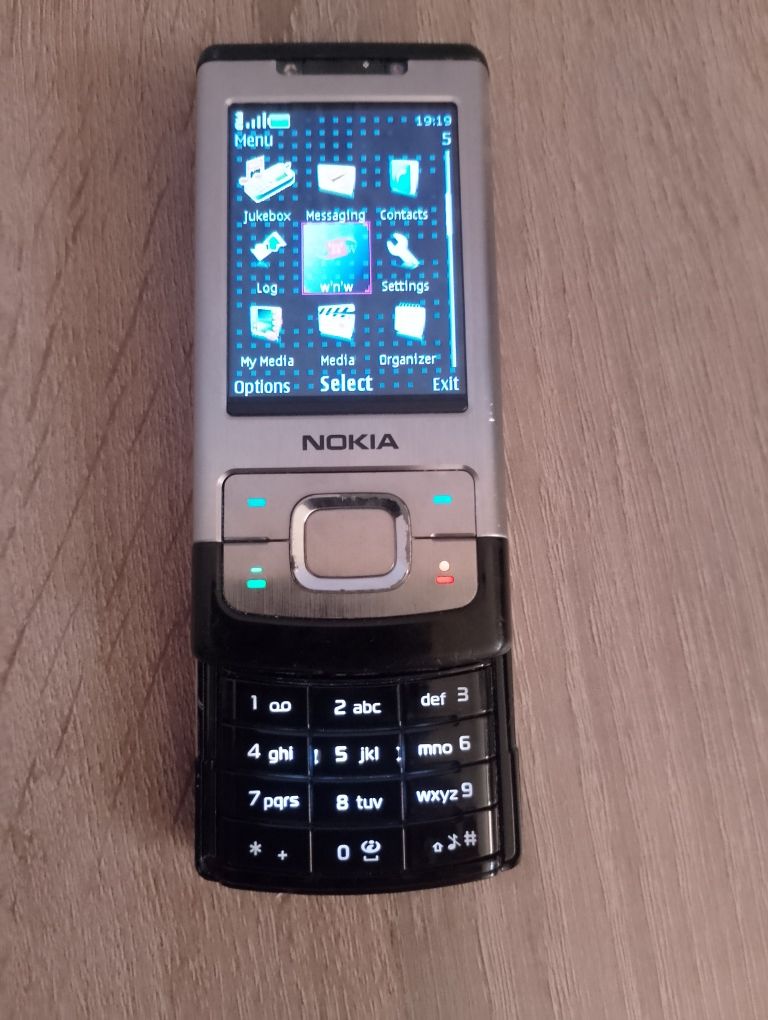 Телефон Nokia 6500slide