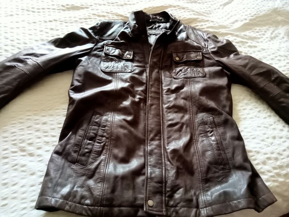 Casaco de homem em pele
