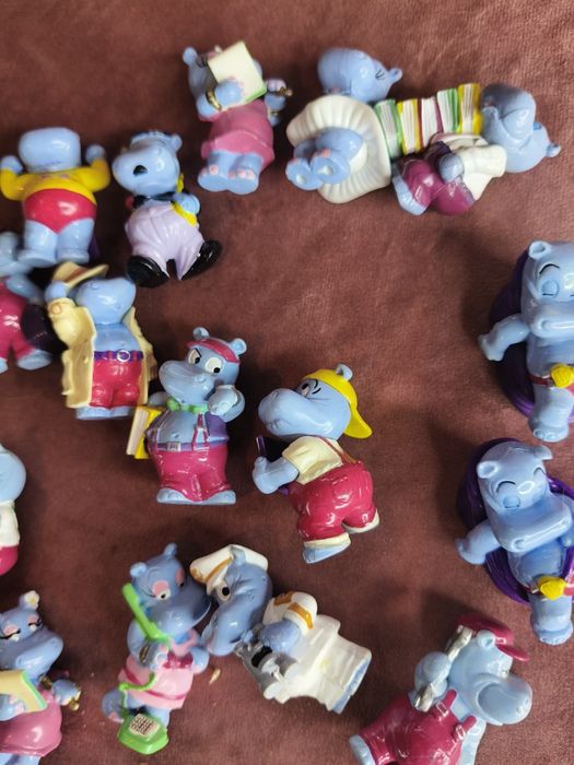 Stare figurki Kinder niespodzianka hipopotamy 136
