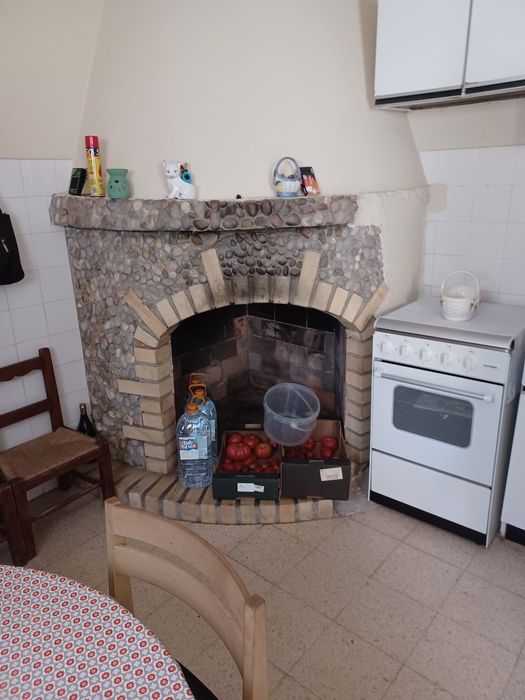 Terreno com anexo em Azeitão