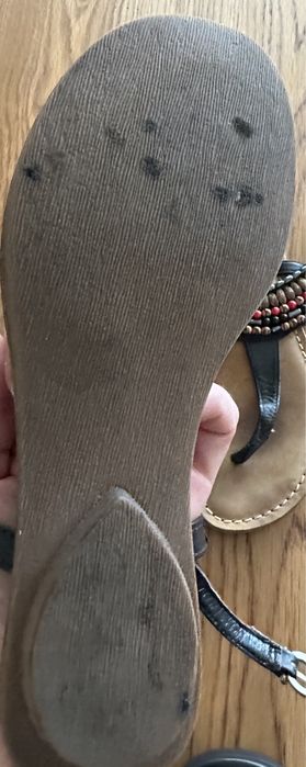 Sandálias rasas pretas