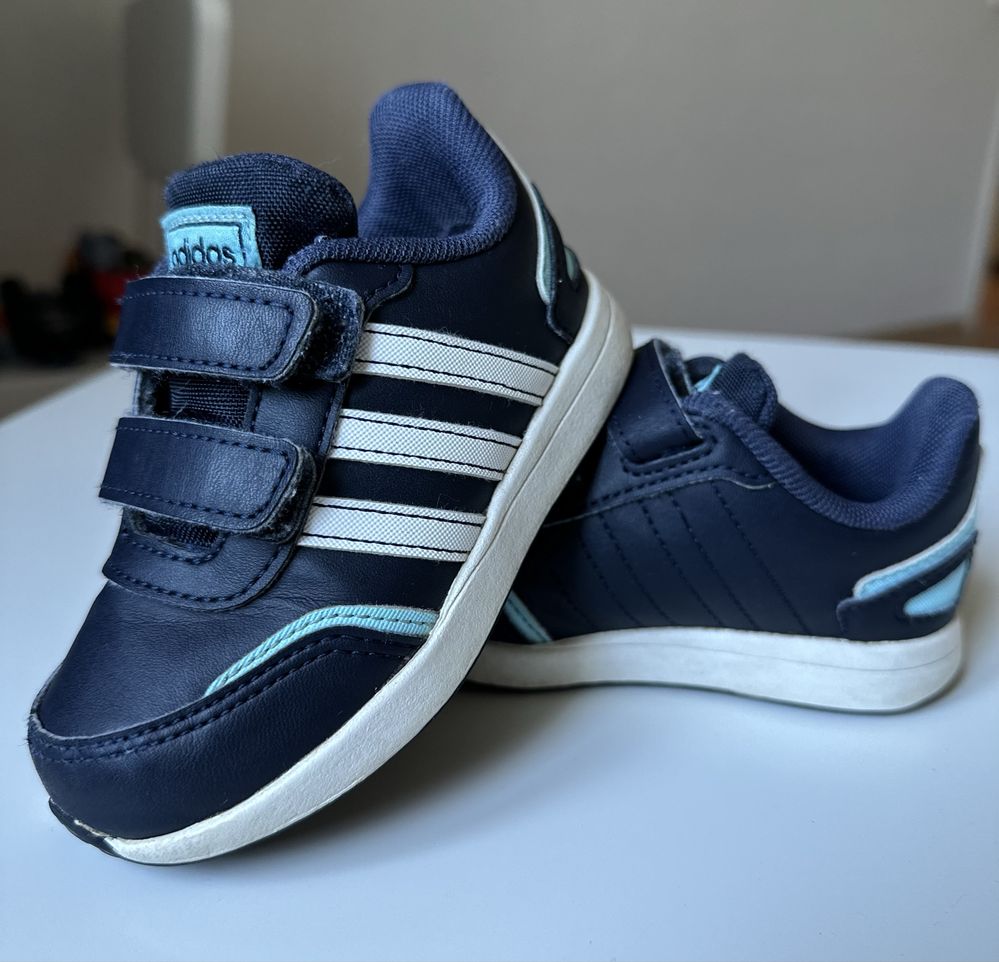 Кроссовки Adidas