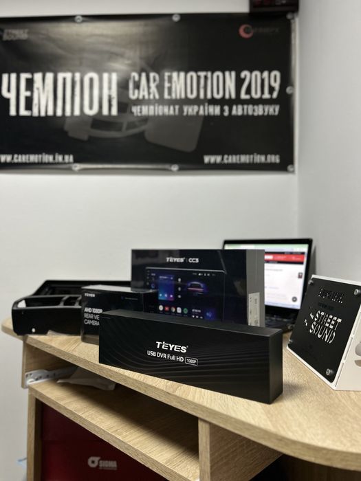 TEYES автомагнітола на всі марки авто CarPlay 4G WI-FI