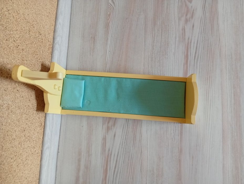 Ліжко для ляльок