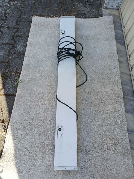 Placa de luzes para reboque e atrelado com fixação de matricula