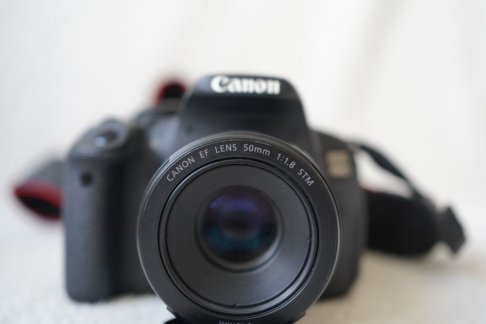 Canon EOS 700D + Canon 50mm 1.8 STM