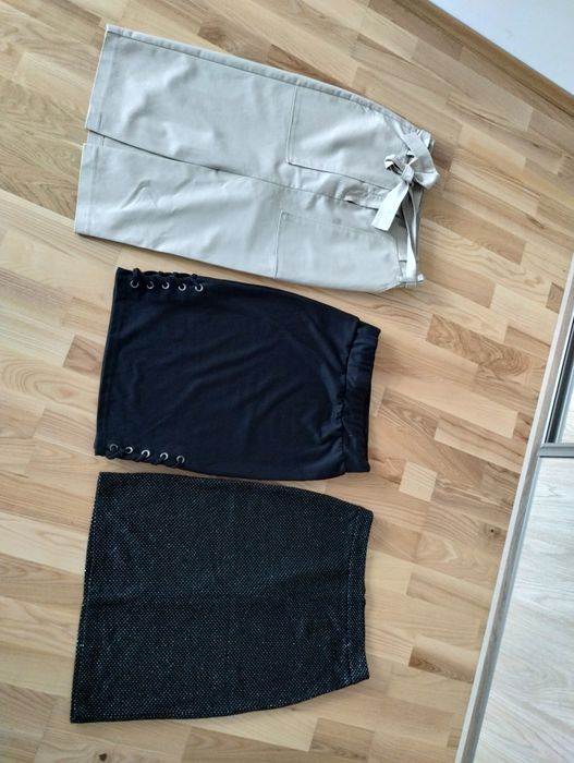 Zestaw firmowych spódniczek rozmiar M