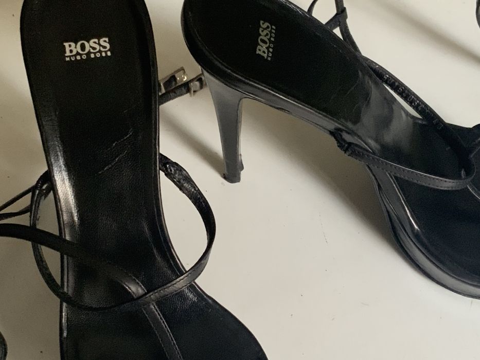 Sapato alto sandália preta Hugo Boss