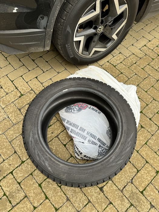 Зимова гума Nokian  285 45 r20 4999грн. за 1 шт.