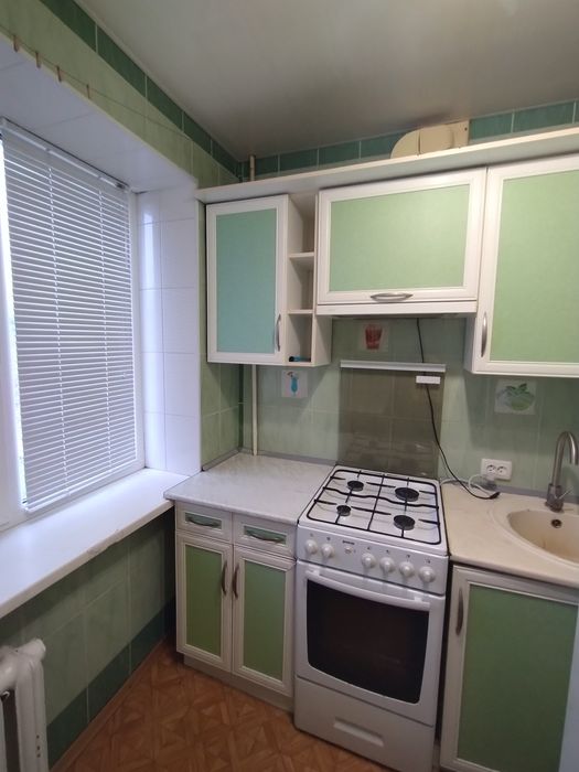 Сдам 2 КВ.по ул.Лахтинская(район кургана)4/5.4000+к.у.