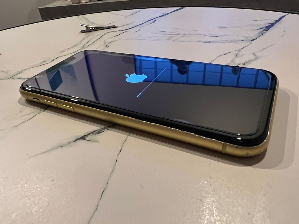 Iphone 11 kolor żółty